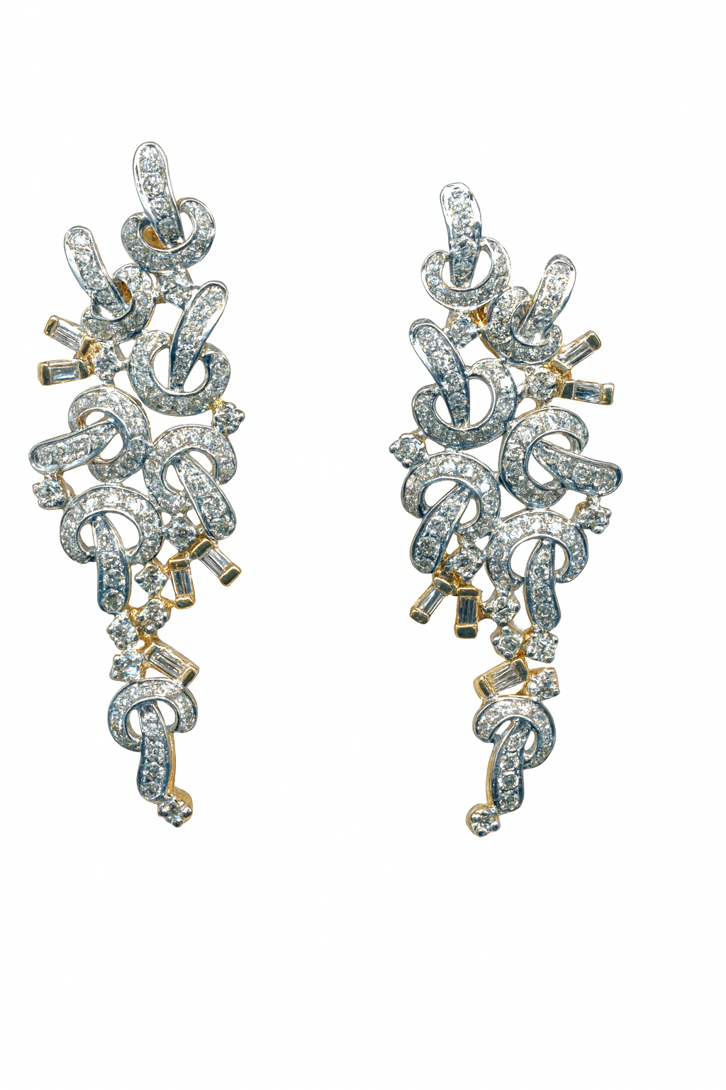 Beautiful 18 Kt Gold  Natural Diamond Earing